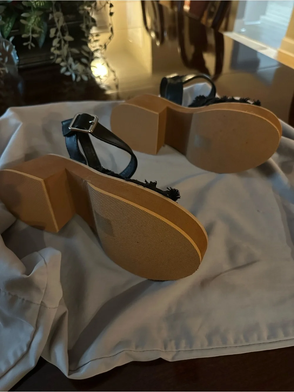 Women’s Black Frayed Strap Platform Sandals